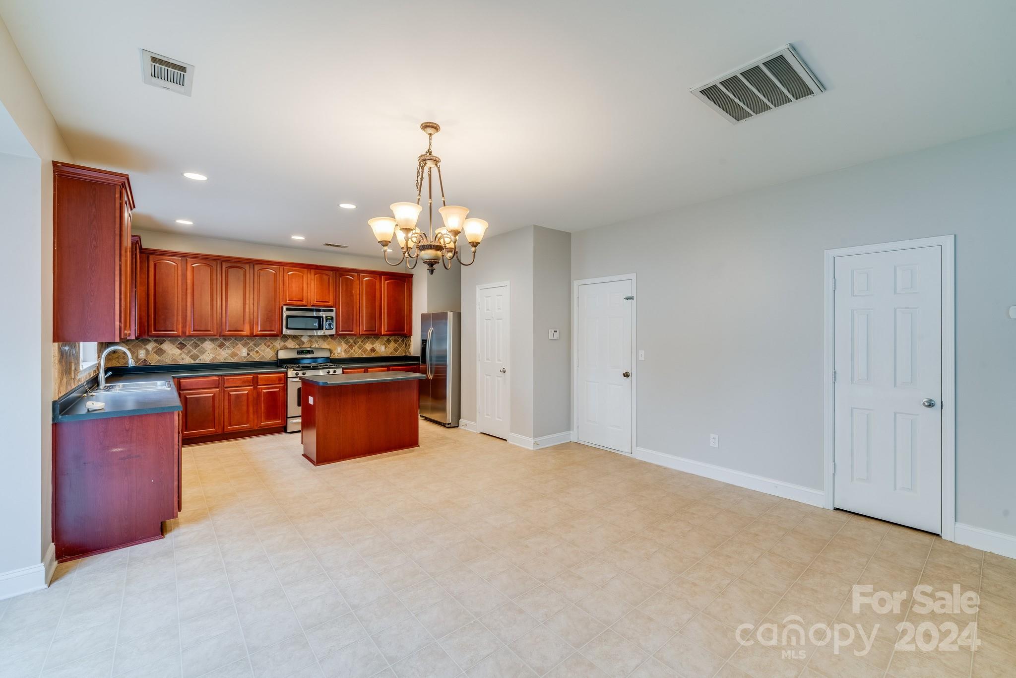 115 Colville Road Mooresville, NC 28117 - Photo 17 of 39 Gallery Image 17