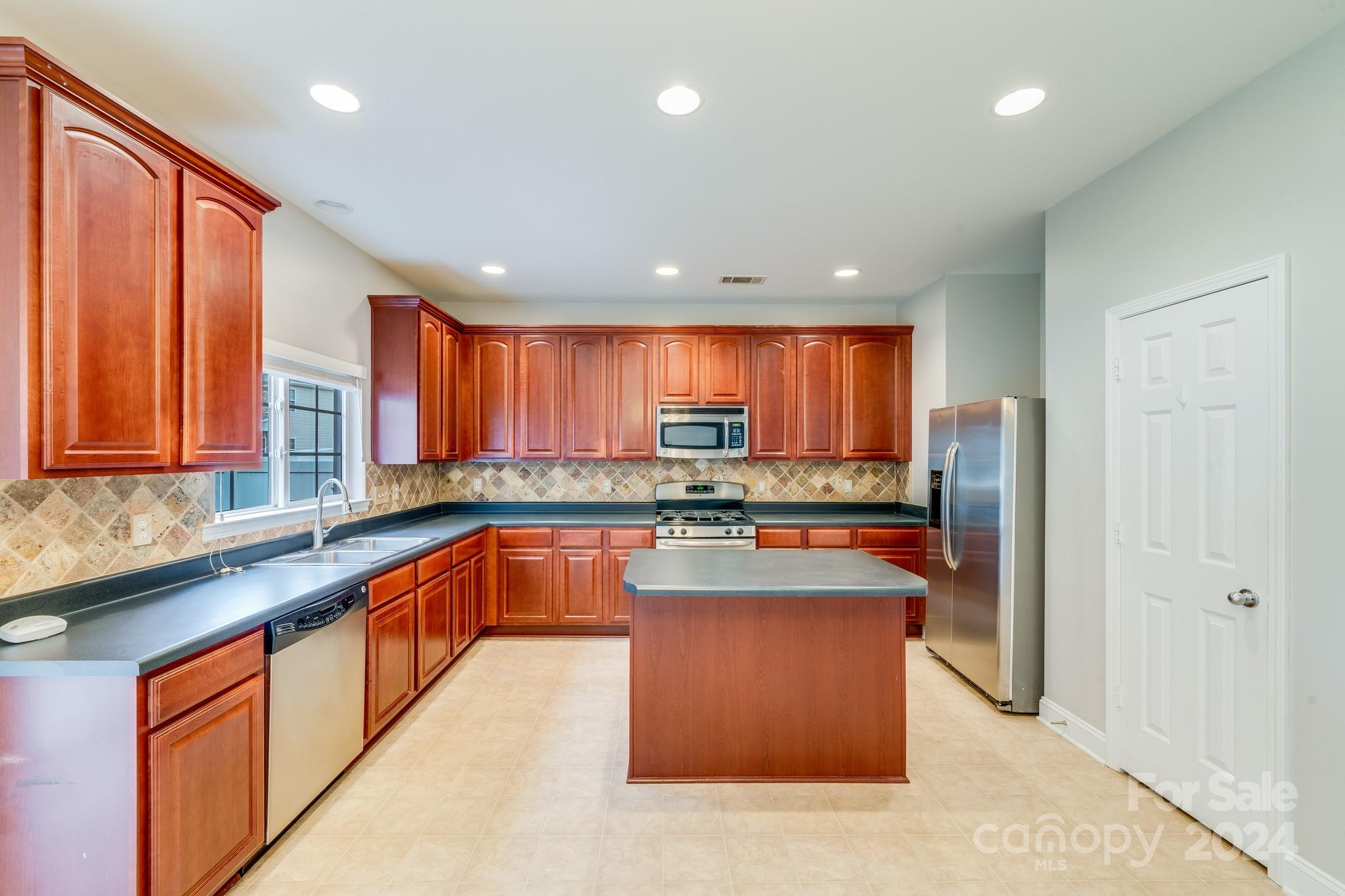 115 Colville Road Mooresville, NC 28117 - Photo 18 of 39 Gallery Image 18