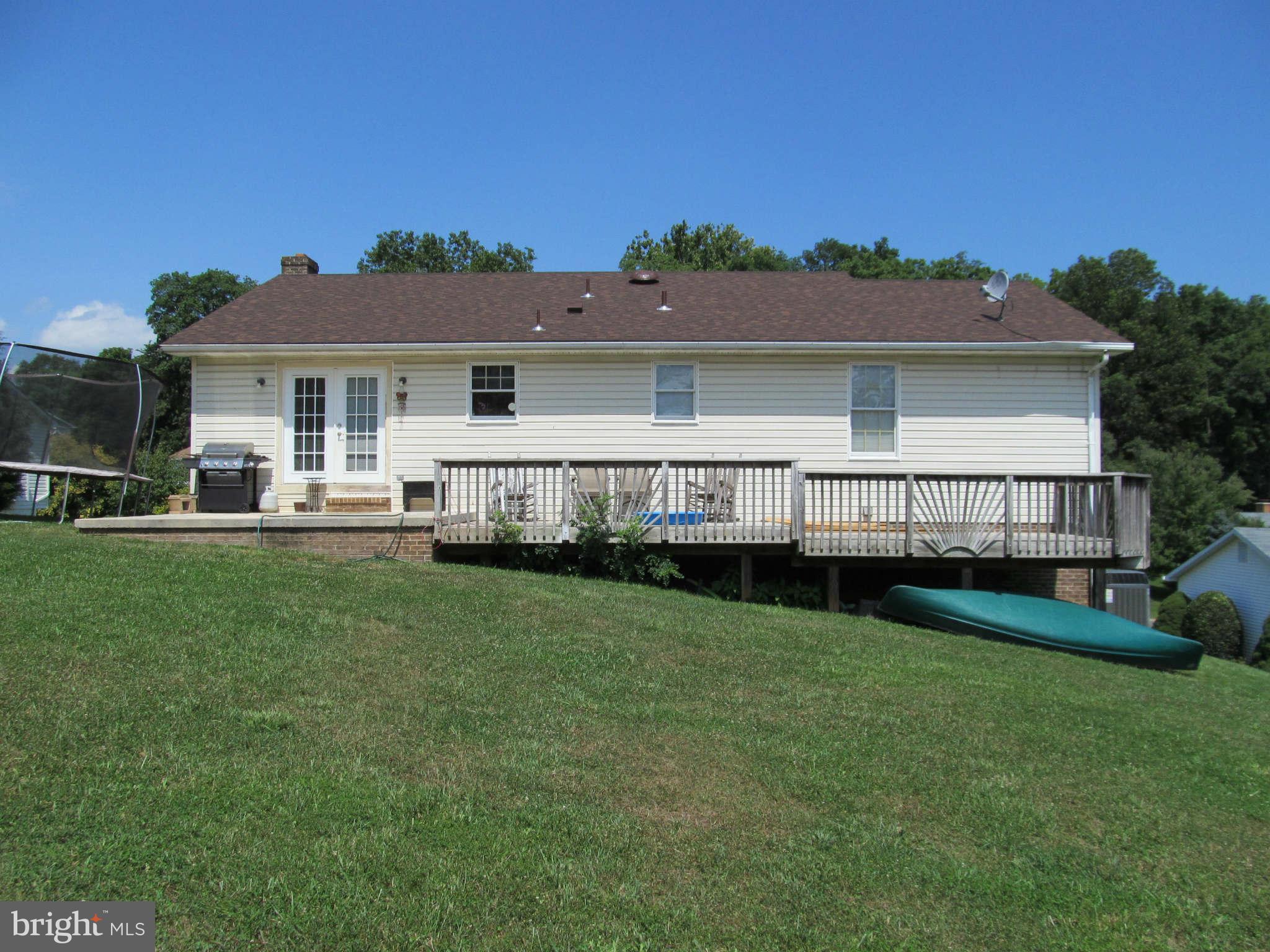 322 Henrico Road Front Royal, VA 22630 - Photo 5 of 20 Exterior (Rear)
