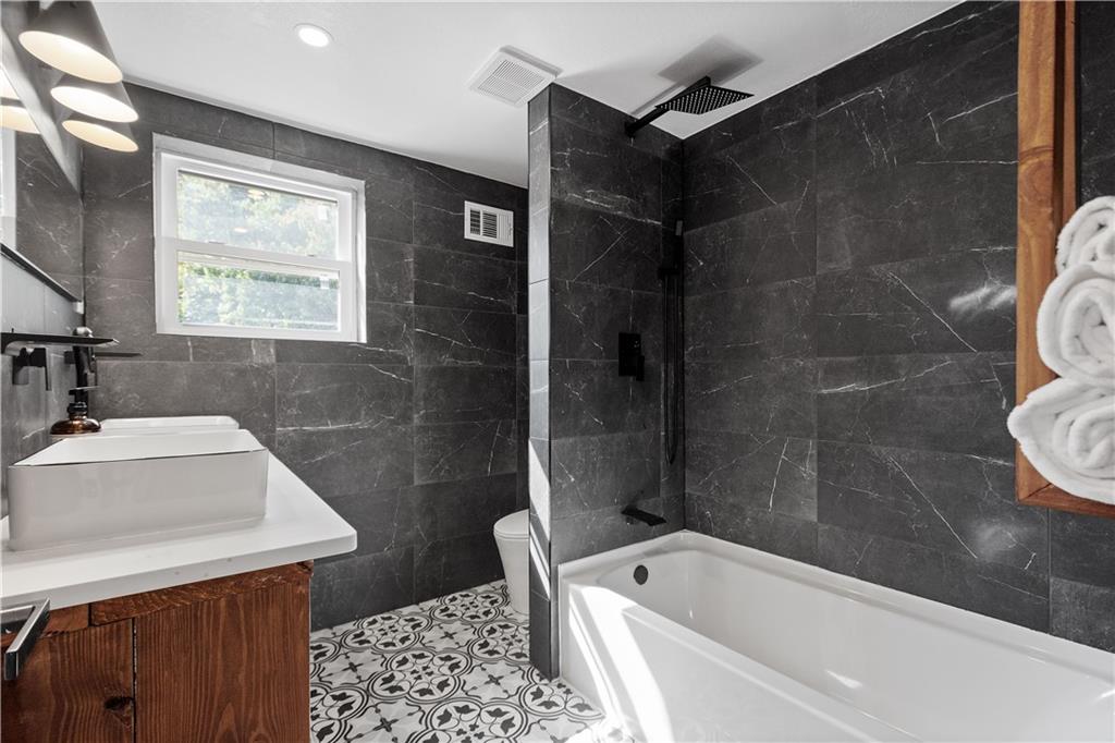 103 Ridgewood Avenue Pittsburgh, PA 15229 - Photo 27 of 38 Gallery Image 27