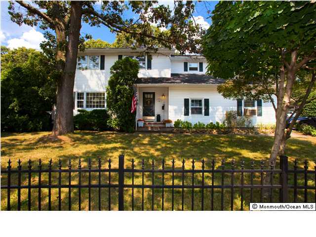 464 Mantoloking Road Brick, NJ 08723 - Photo 1 of 3 Primary Photo