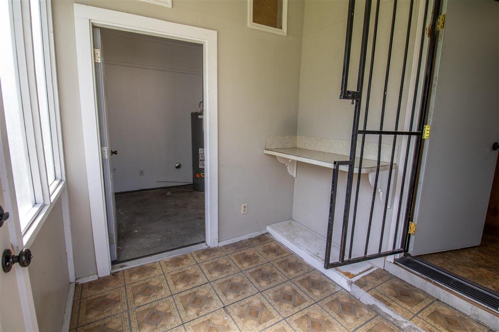 910 Fall Street Lake Charles, LA 70601 - Photo 13 of 17
