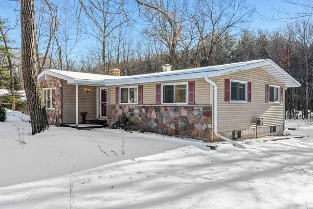 $234,900 | E1875 Melody Lane, Waupaca, WI 54981