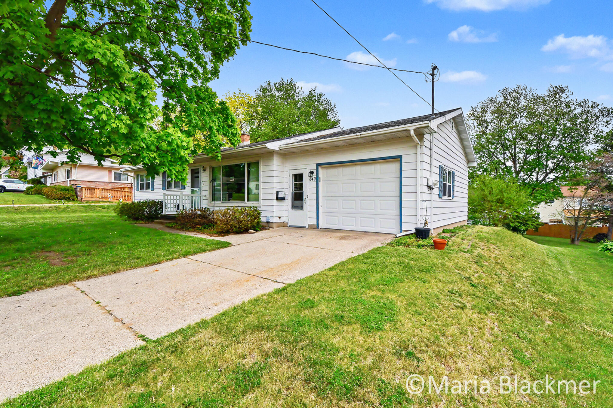 640 Division Street Ionia, MI 48846 - Photo 3 of 30 DSC_1450