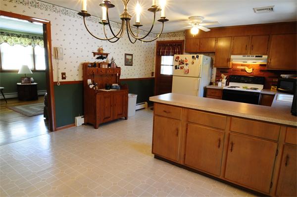 50 Indiana Street Worcester, MA 01604 - Photo 3 of 19 Gallery Image 3