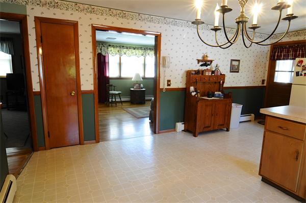 50 Indiana Street Worcester, MA 01604 - Photo 4 of 19 Gallery Image 4