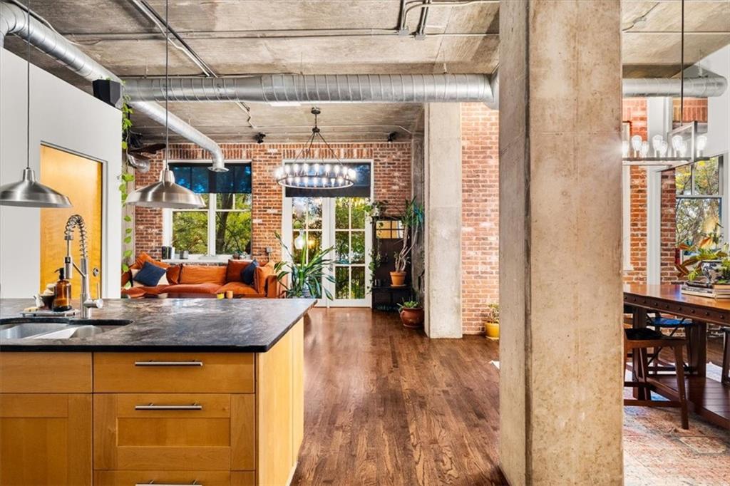 3235 Roswell Road Northeast, Unit 609 Atlanta, GA 30305 - Photo 8 of 30 a view of lobby with furniture