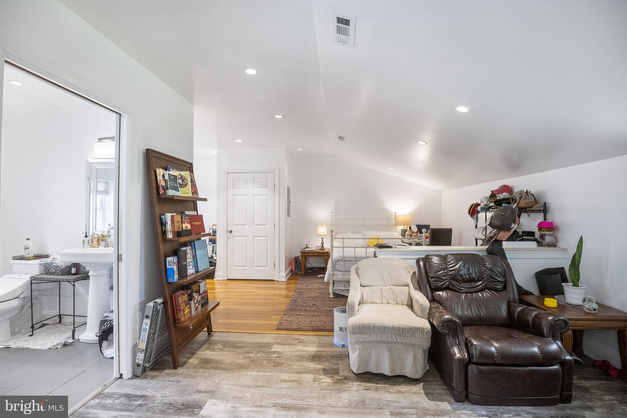 3884 Street Road Doylestown, PA 18902 - Photo 16 of 32 First Floor Studio
