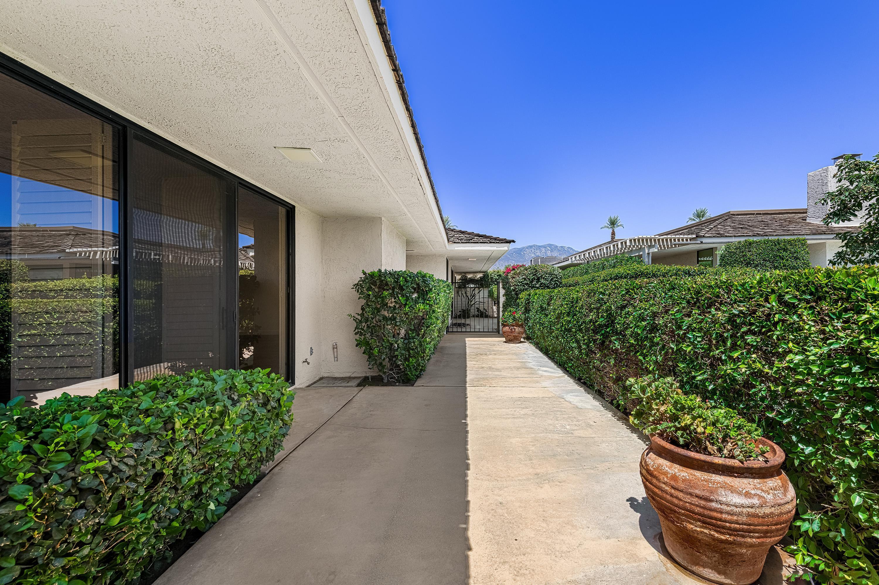 34 Duke Drive Rancho Mirage, CA 92270 - Photo 19 of 48 SE18
