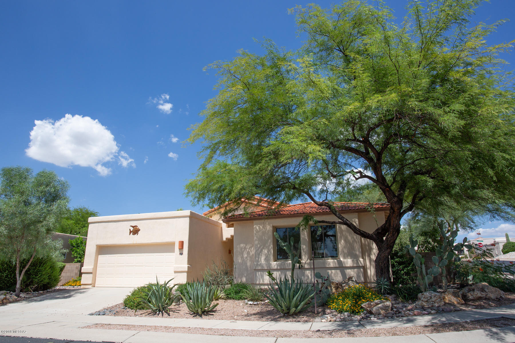 476 West Spearhead Road Tucson, AZ 85737 - Photo 2 of 23 Tucson Real Estate Photography by KC Cre