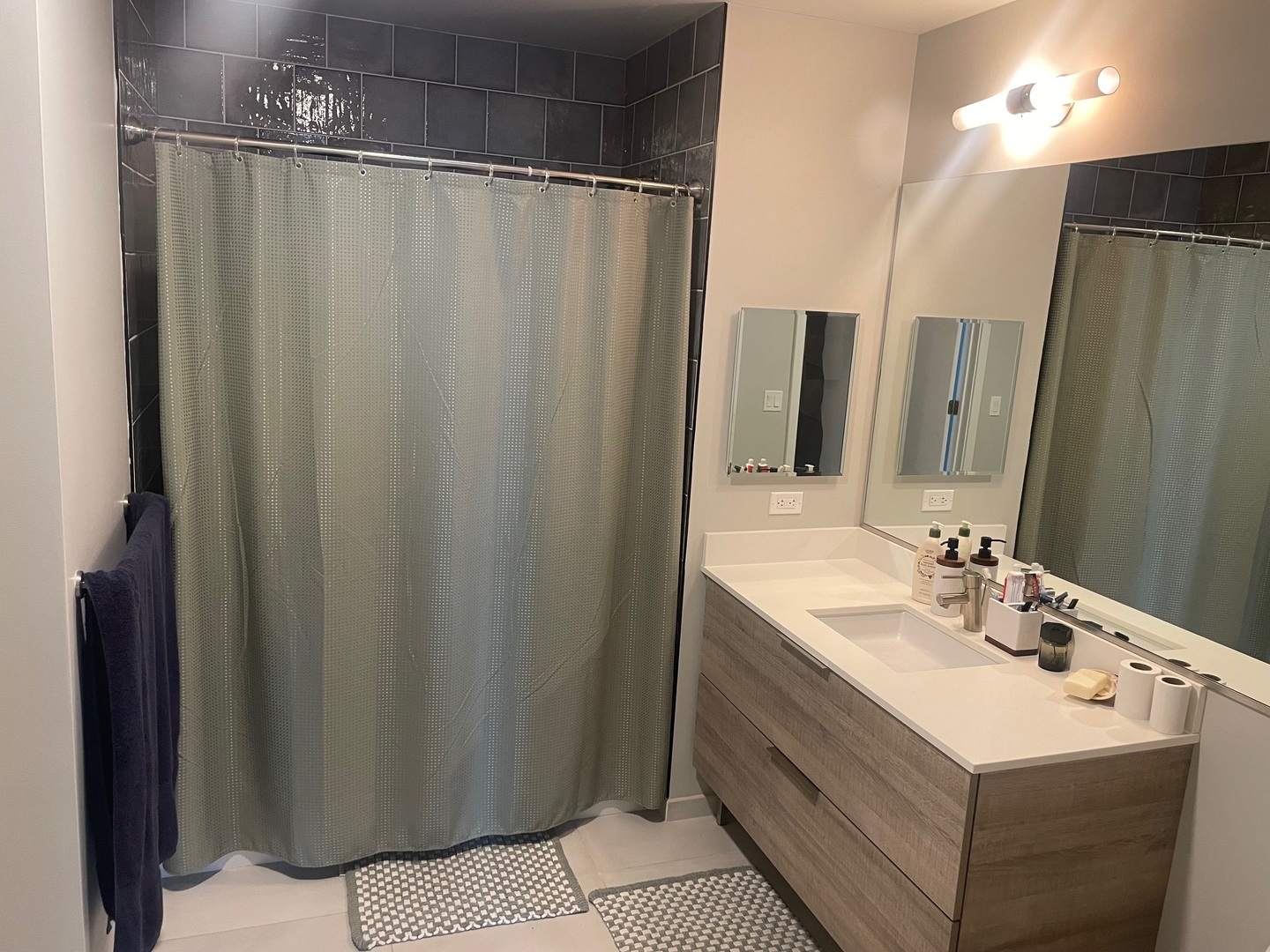 833 North Clark Street, Unit 2002 Chicago, IL 60610 - Photo 7 of 14