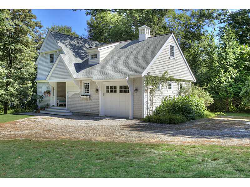 800 East Shore Road Jamestown, RI 02835 - Photo 3 of 21 Exterior Front.