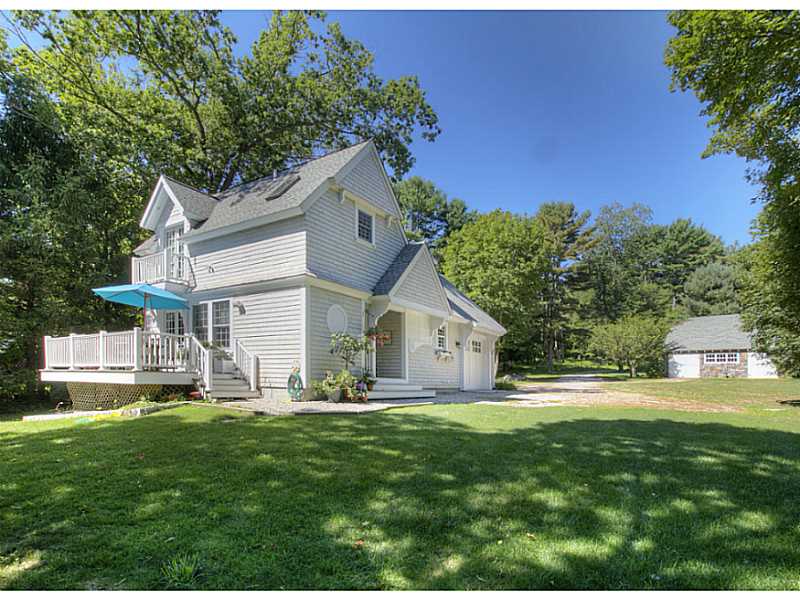 800 East Shore Road Jamestown, RI 02835 - Photo 4 of 21 Exterior Front.