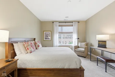 $965,000 | 333 Massachusetts Avenue, Unit 303, Indianapolis, IN 46204