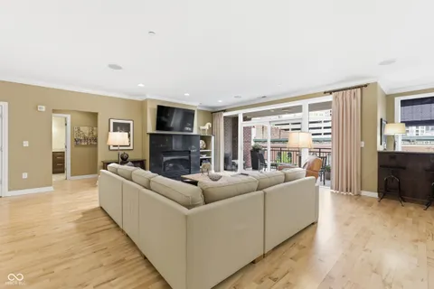 $965,000 | 333 Massachusetts Avenue, Unit 303, Indianapolis, IN 46204