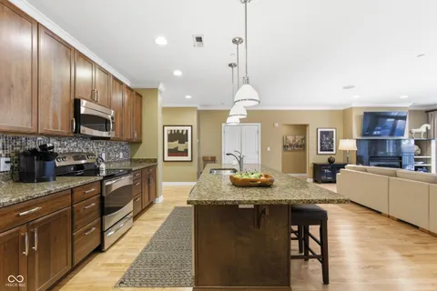 $965,000 | 333 Massachusetts Avenue, Unit 303, Indianapolis, IN 46204