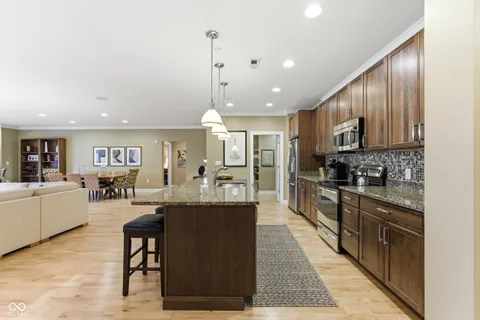 $965,000 | 333 Massachusetts Avenue, Unit 303, Indianapolis, IN 46204