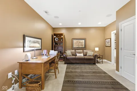 $965,000 | 333 Massachusetts Avenue, Unit 303, Indianapolis, IN 46204