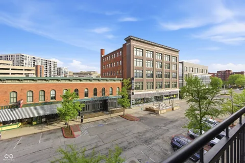 $965,000 | 333 Massachusetts Avenue, Unit 303, Indianapolis, IN 46204