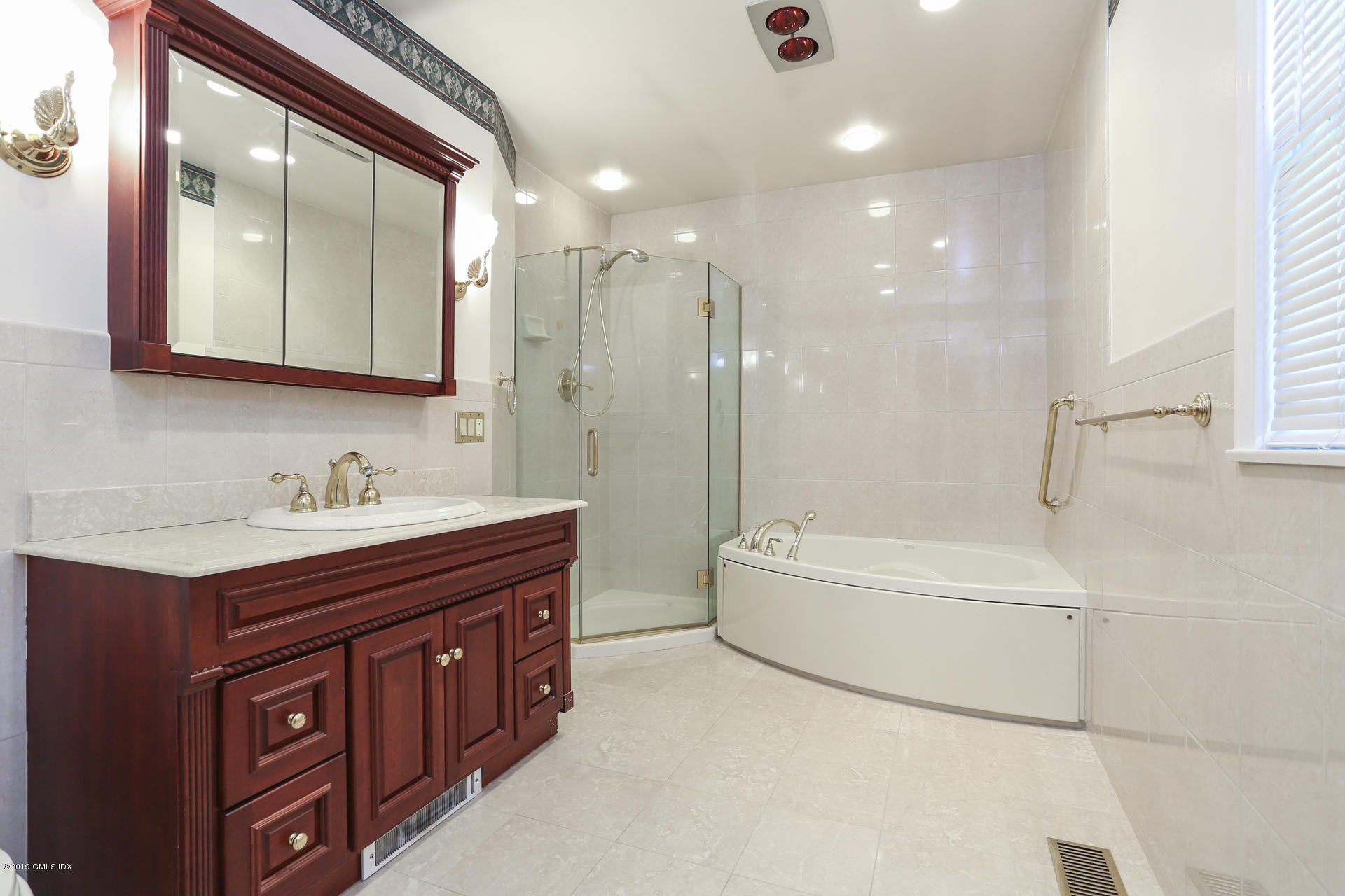 71 Angus Road North, Unit NORTH Greenwich, CT 06831 - Photo 12 of 29 IMG_0403