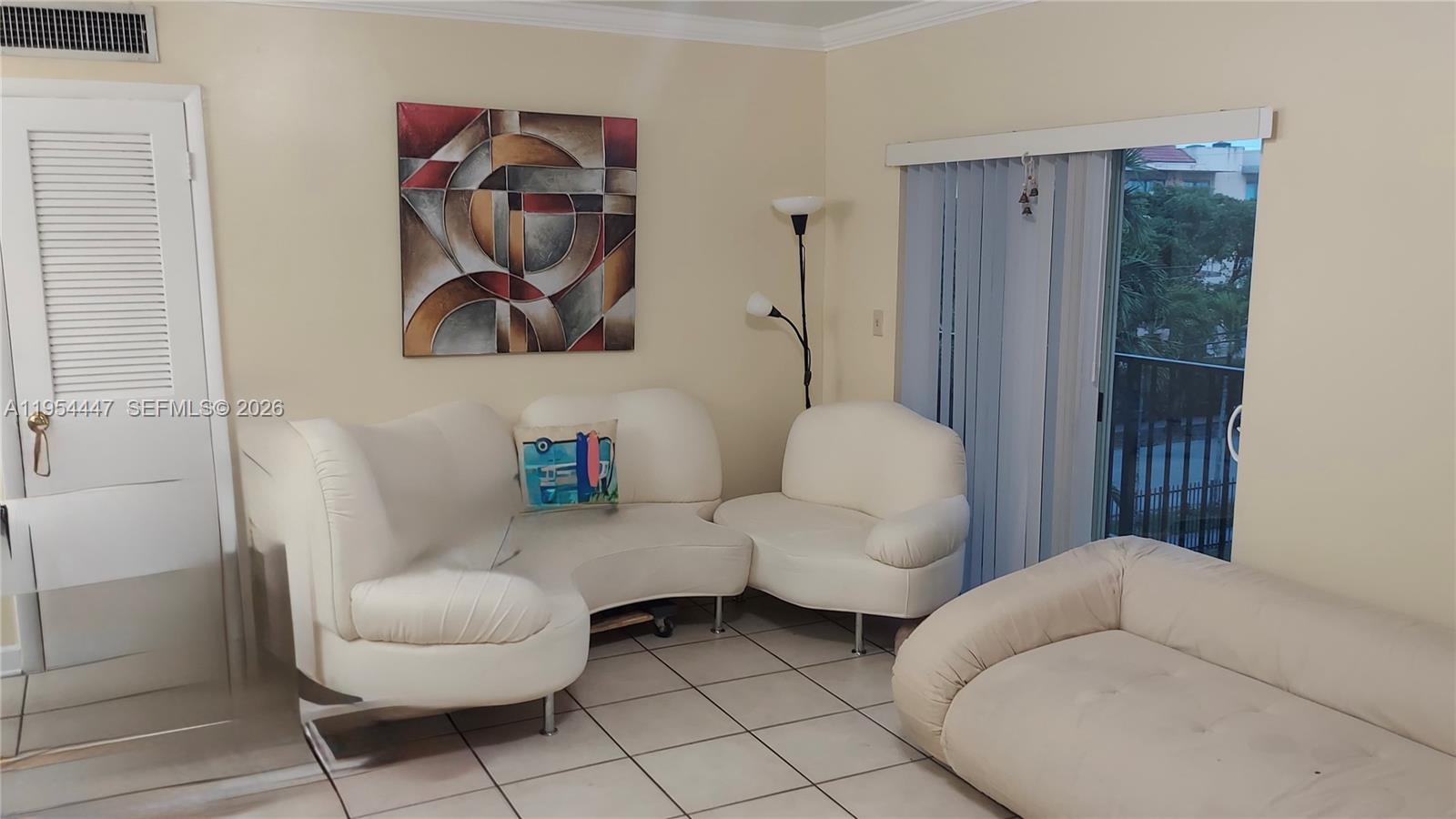 900 Southwest 84th Avenue, Unit 301E Miami, FL 33144 - Photo 2 of 14