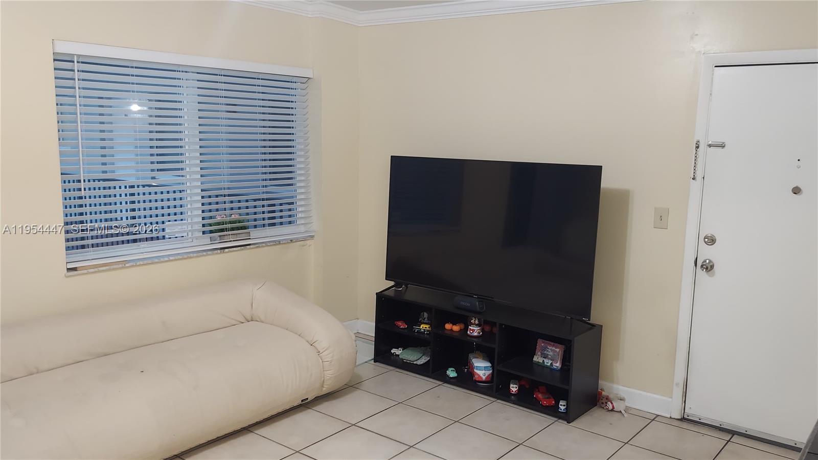 900 Southwest 84th Avenue, Unit 301E Miami, FL 33144 - Photo 3 of 14