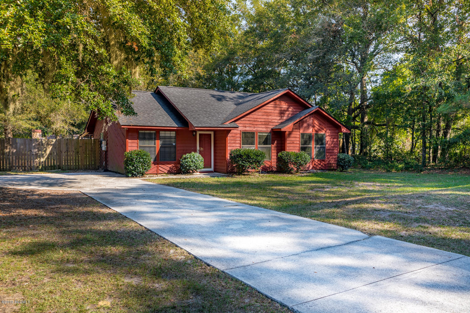 84 State Rd S-7-596 Beaufort, SC 29906 - Photo 3 of 22 823A3866