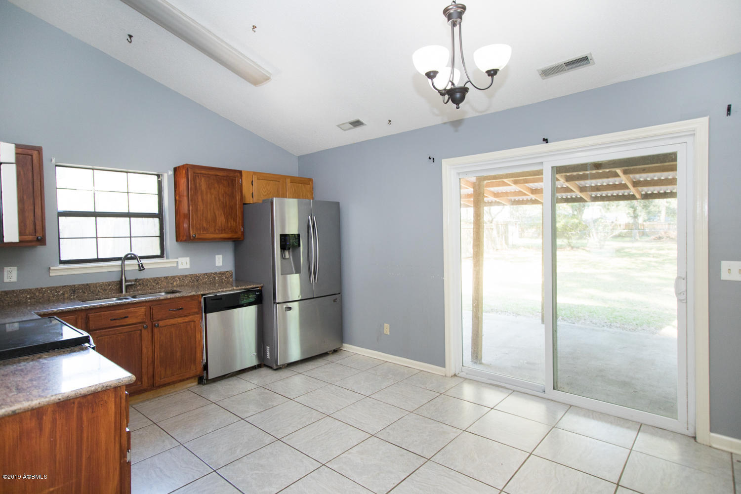 84 State Rd S-7-596 Beaufort, SC 29906 - Photo 5 of 22 823A3842