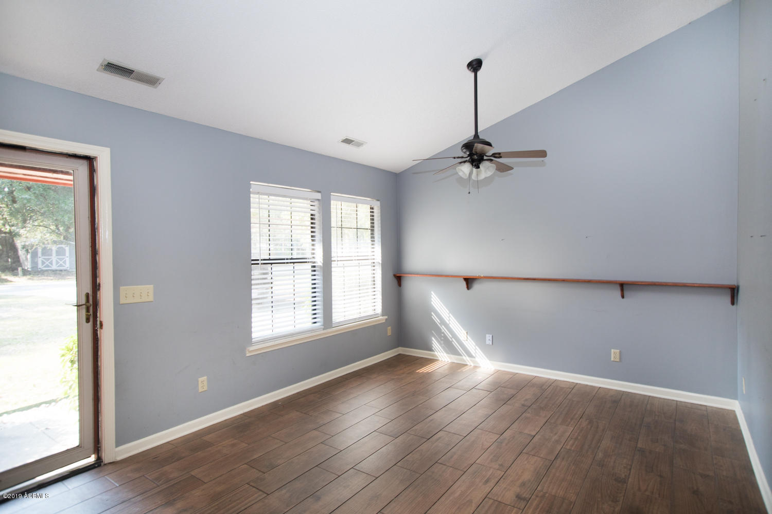 84 State Rd S-7-596 Beaufort, SC 29906 - Photo 7 of 22 823A3840