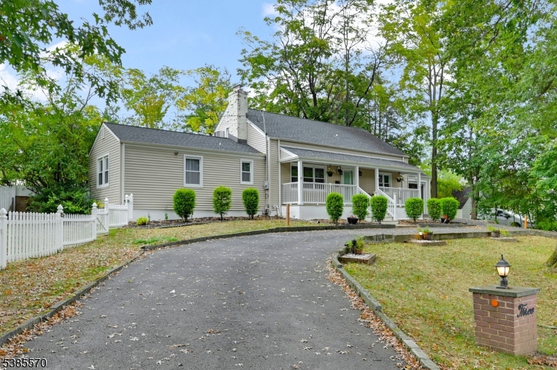 3 Country Club Road Livingston, NJ 07039 - Photo 2 of 34
