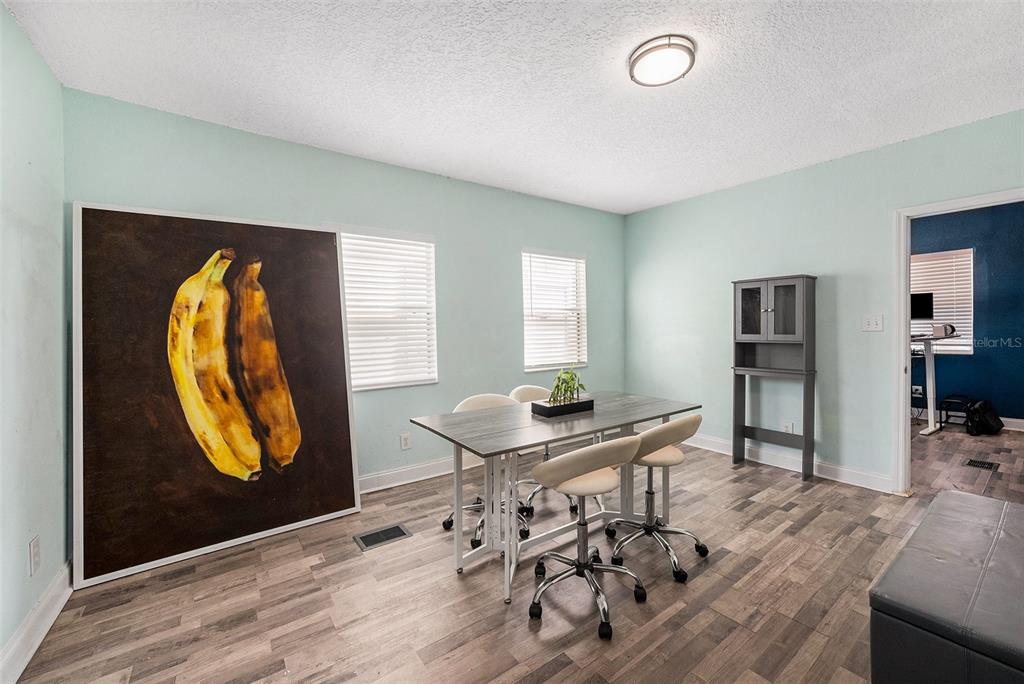 119 West Keyes Avenue Tampa, FL 33602 - Photo 15 of 31