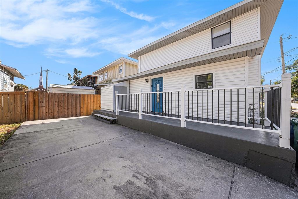 119 West Keyes Avenue Tampa, FL 33602 - Photo 5 of 31