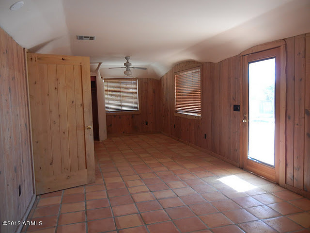 47421 North New River Road New River, AZ 85087 - Photo 4 of 23 a view of a hallway with closet and windows