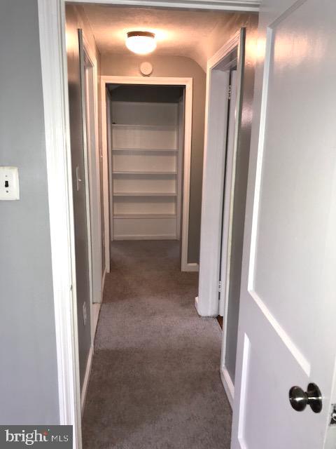 503 Ridley Circle Morton, PA 19070 - Photo 18 of 31 2nd Floor Hallway