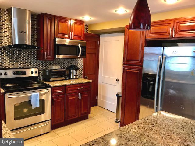 503 Ridley Circle Morton, PA 19070 - Photo 8 of 31 Kitchen