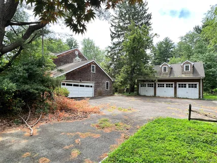 $2,295,000 | 7 Locust Lane, Glen Head, NY 11545