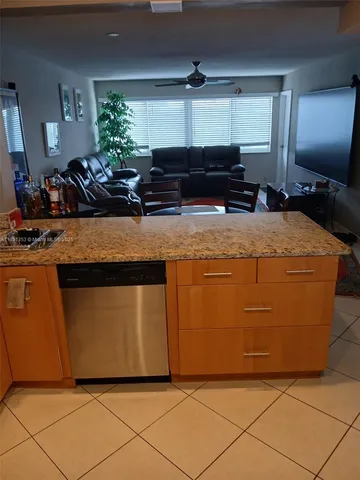 $179,000 | 330 Southeast 2nd Street, Unit 503E, Hallandale Beach, FL 33009