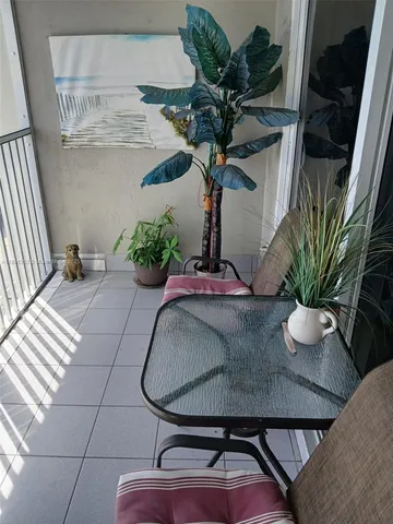 $179,000 | 330 Southeast 2nd Street, Unit 503E, Hallandale Beach, FL 33009