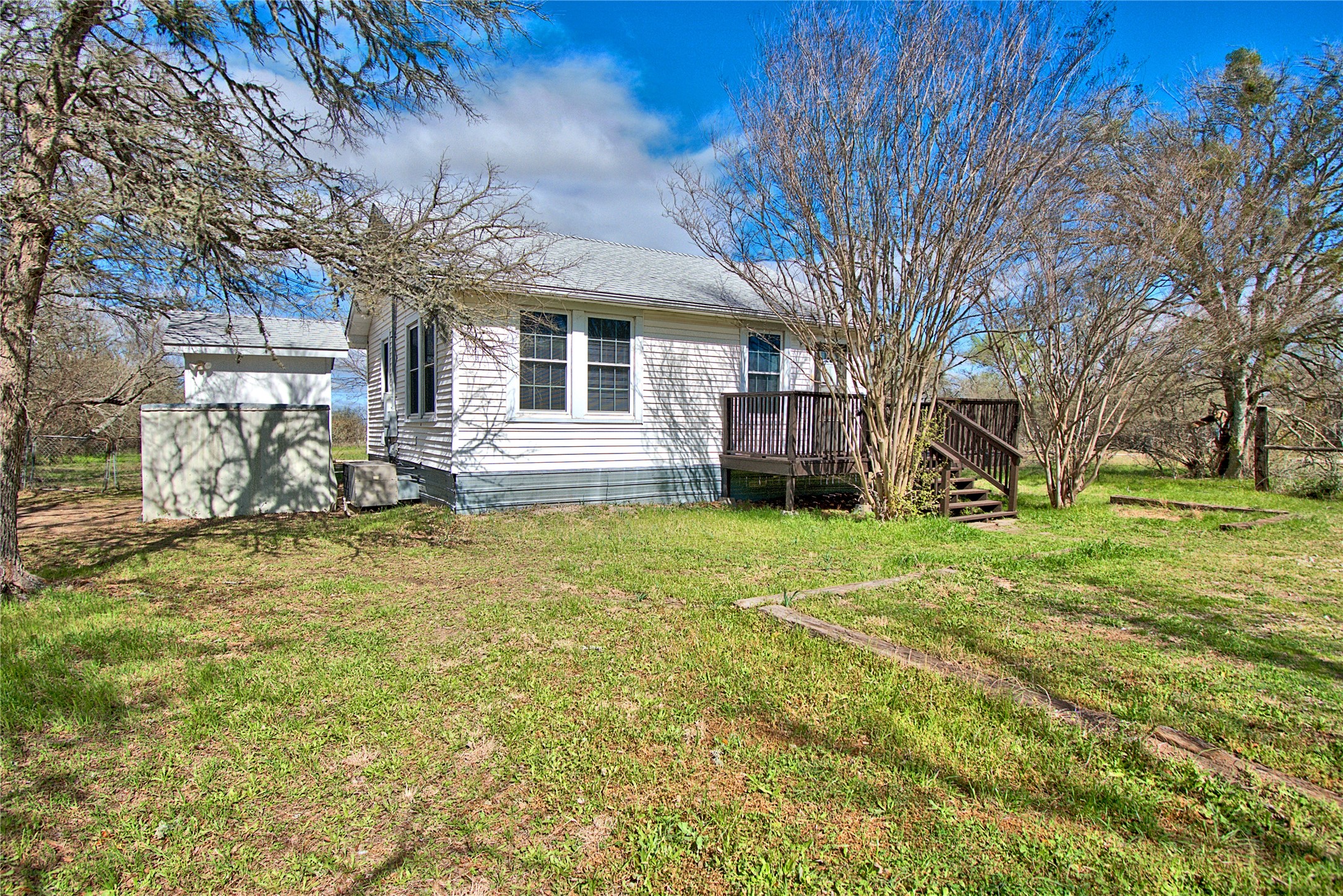 8402 Elroy Road Del Valle, TX 78617 - Photo 3 of 17 Gallery Image 3