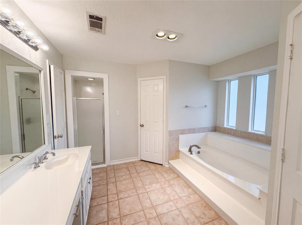 2300 Ridgewood Bedford, TX 76021 - Photo 20 of 26