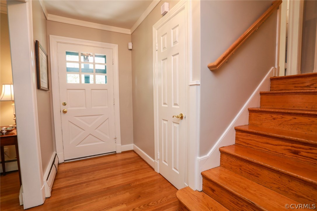 8708 River Road Richmond, VA 23229 - Photo 5 of 43 Entrance / Foyer with coat closet and cased openin