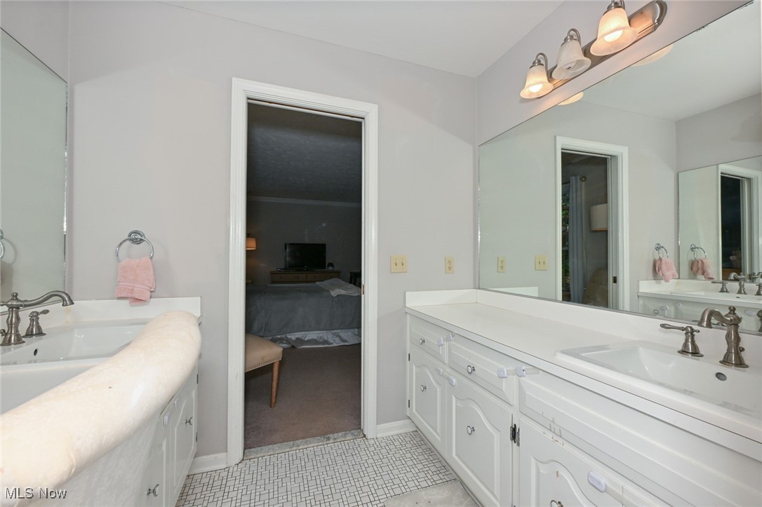 12115 Fowlers Mill Road Chardon, OH 44024 - Photo 9 of 50 Gallery Image 9