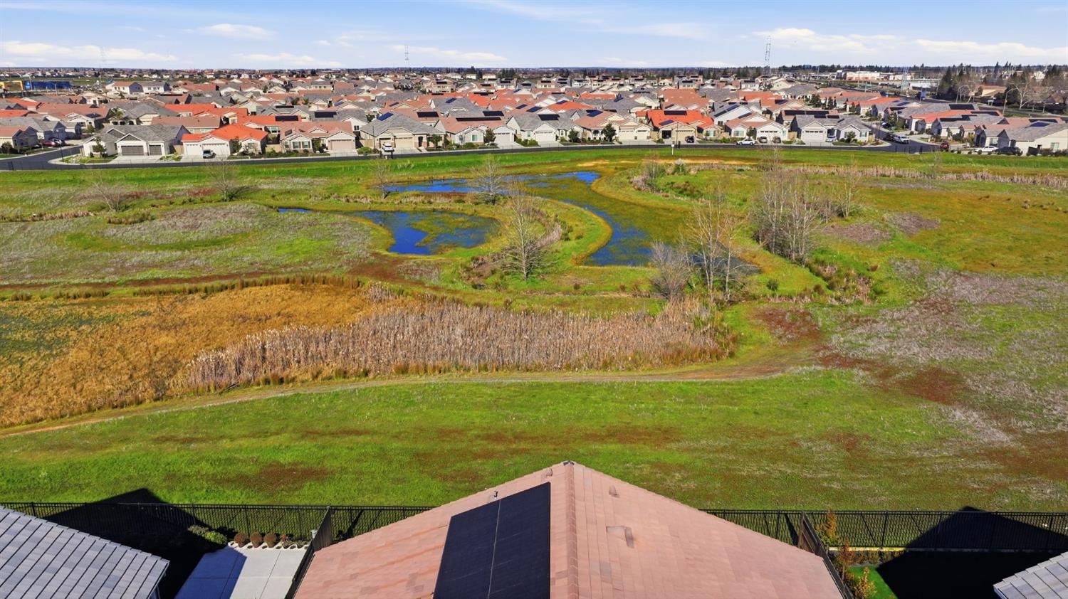 2121 Arbor Rdg Drive Roseville, CA 95747 - Photo 71 of 83 a view of a city