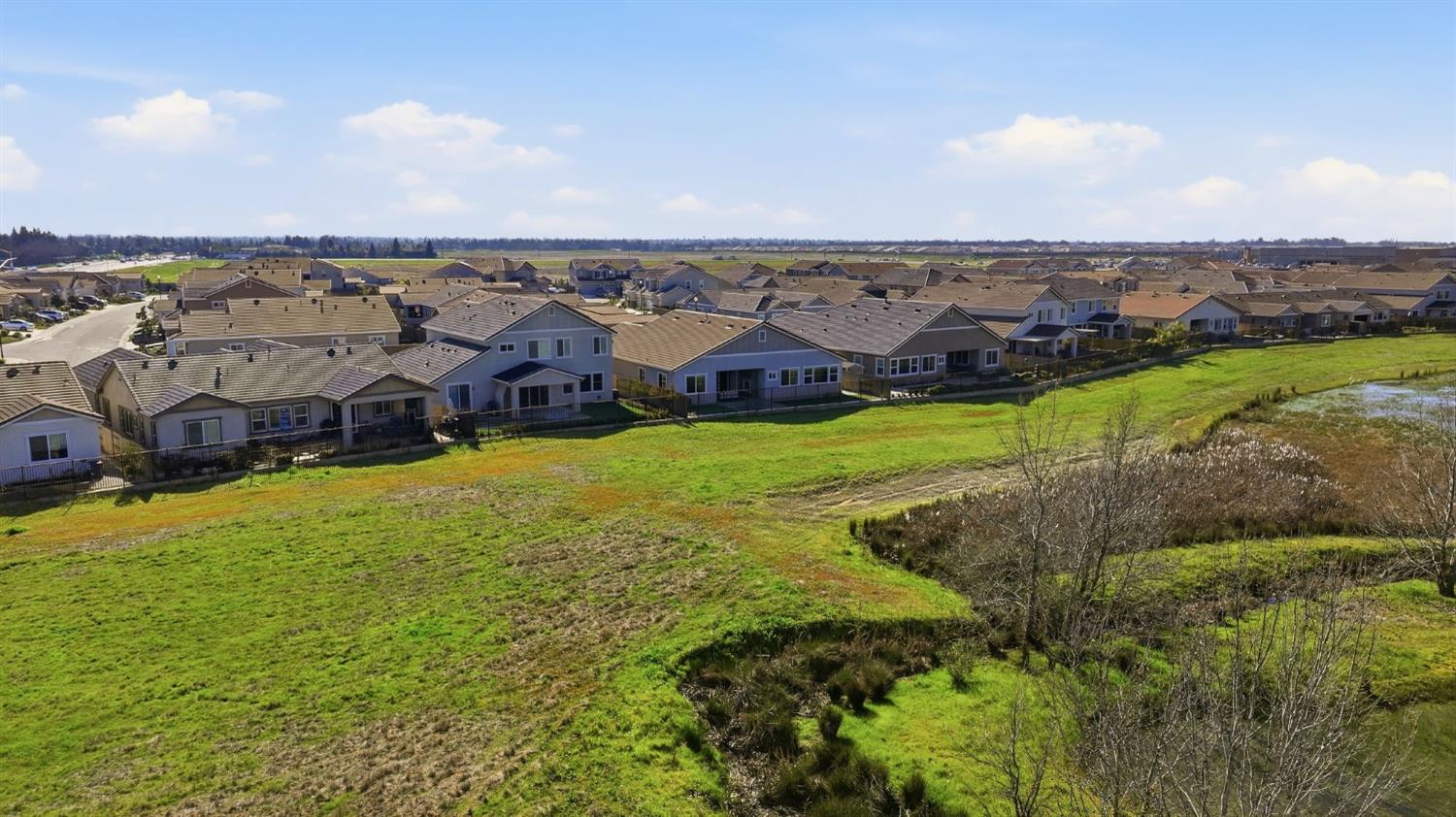 2121 Arbor Rdg Drive Roseville, CA 95747 - Photo 75 of 83 an aerial view of a house with a garden