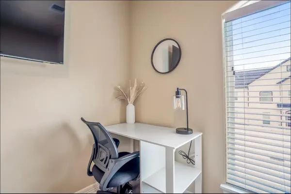 $1,500 | 7823 Gladstone Street, Unit A1, Houston, TX 77051