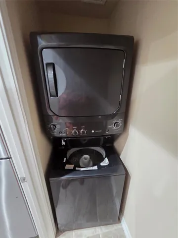 $1,600 | 7823 Gladstone Street, Unit A1, Houston, TX 77051