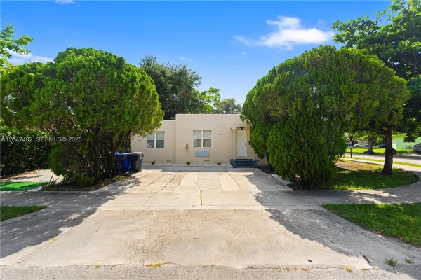 $2,600 | 5800 Taylor Street, Unit 2, Hollywood, FL 33021