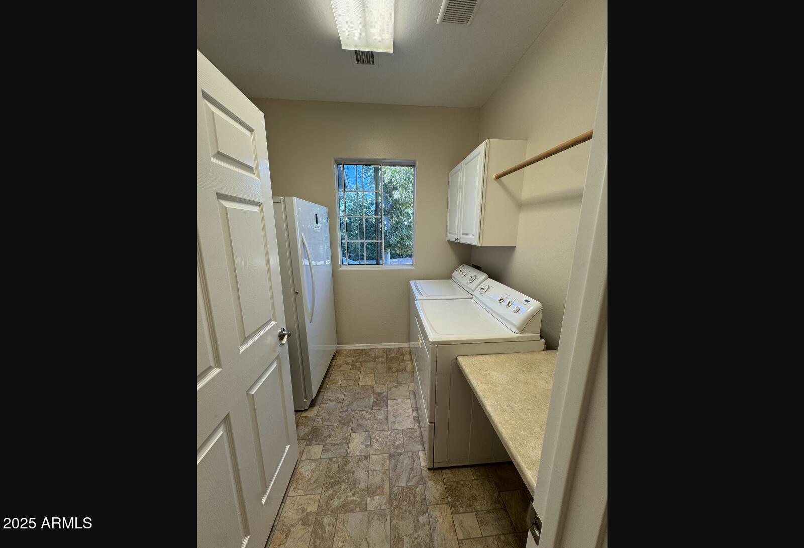 505 Raysun Lane Camp Verde, AZ 86322 - Photo 23 of 50 a view of hallway with washer and dryer