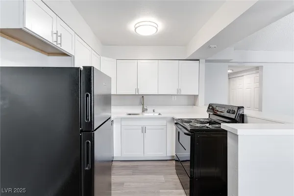 $1,250 | 5001 O'Bannon Drive, Unit AO, Las Vegas, NV 89146