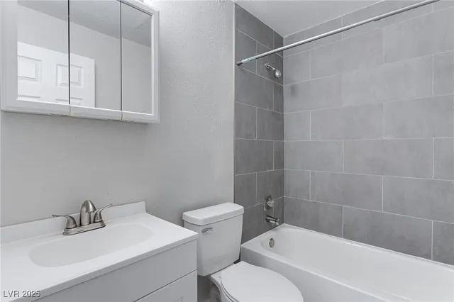 $1,345 | 5001 O'Bannon Drive, Unit AO, Las Vegas, NV 89146